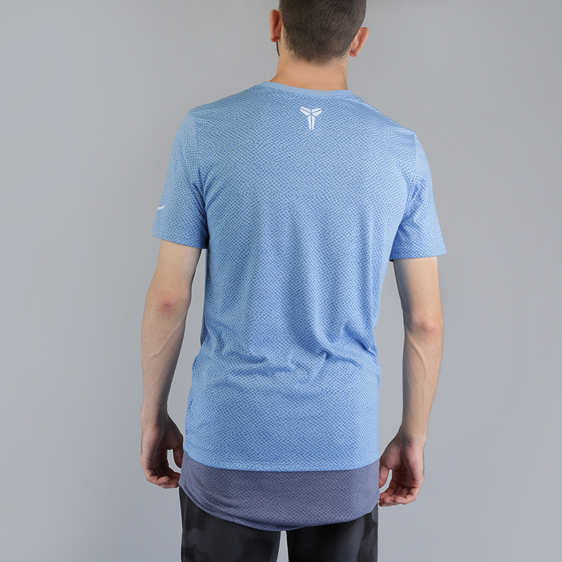 мужская голубая футболка Nike Dry Kobe Basketball T-Shirt 921545-465 - цена, описание, фото 4